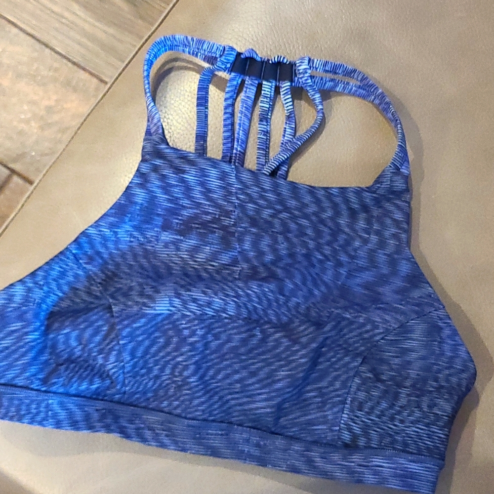 Lululemon adjustable straps sports bra size 8 high